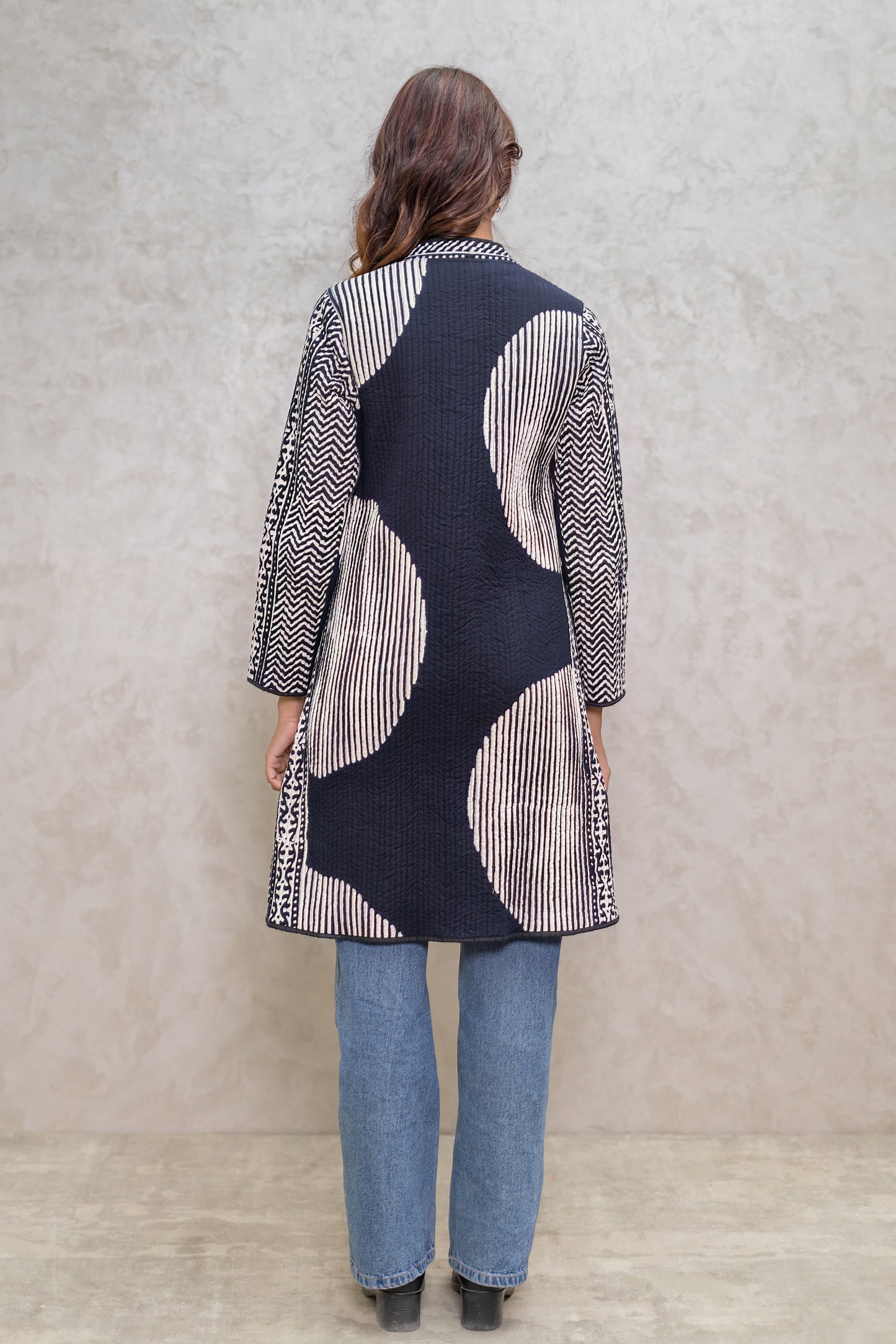 Black Reversible Quilted Jacket-NVQJ605