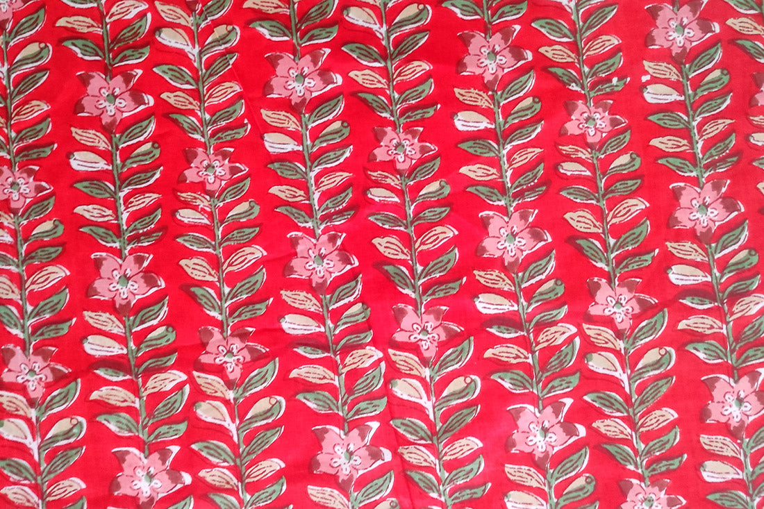 RED FLORAL PRINTED COTTON FABRIC-HF6396