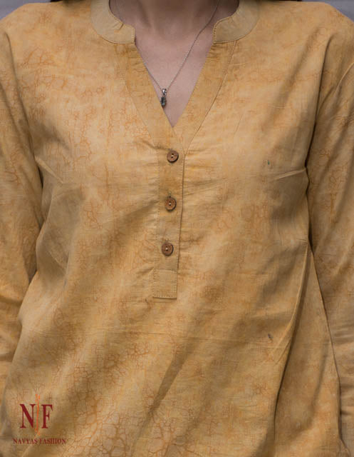 CRACK BLOCK PRINT SHORT TOP -NVD32