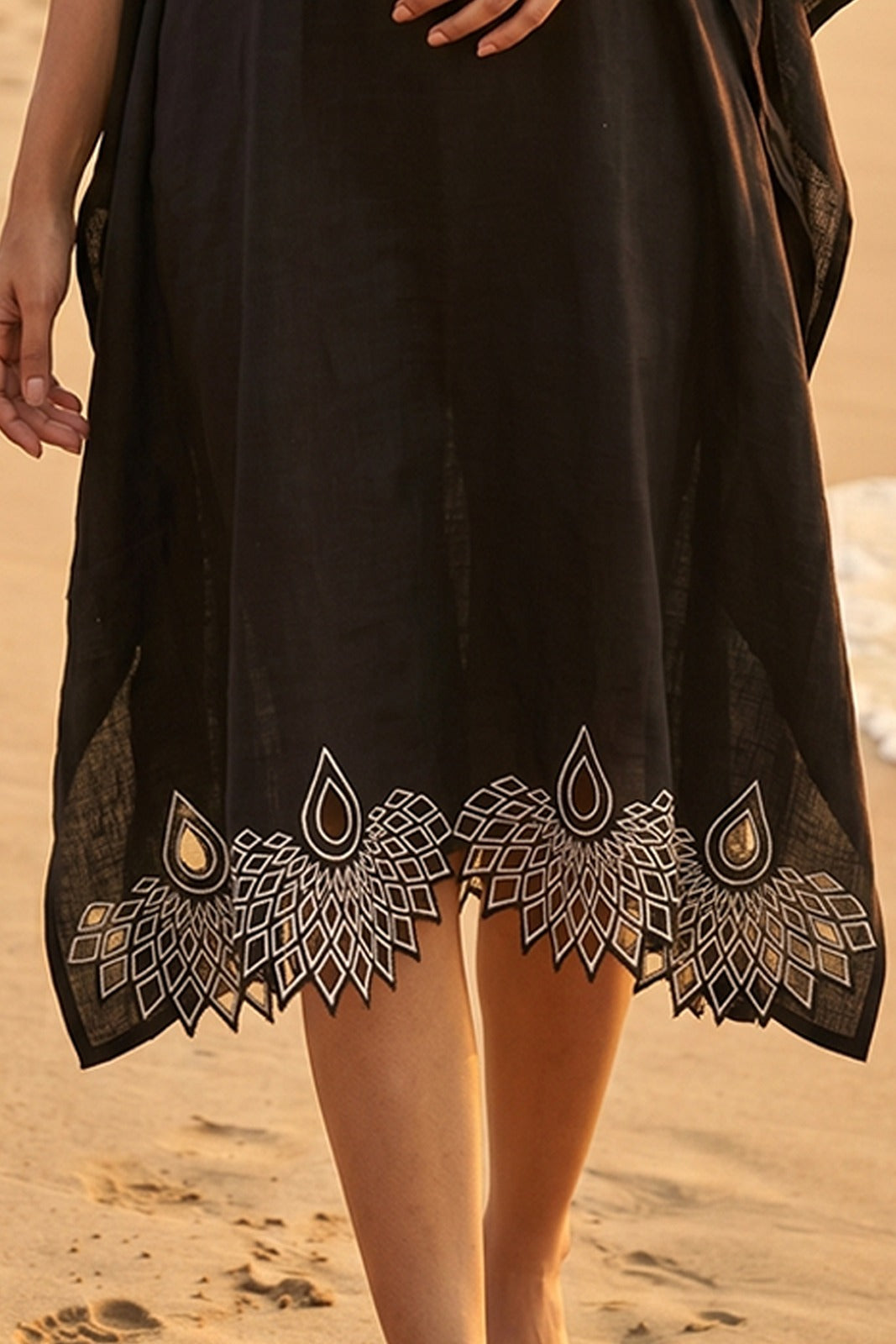 BLACK EMBROIDERED COTTON  KAFTAN - NVK582