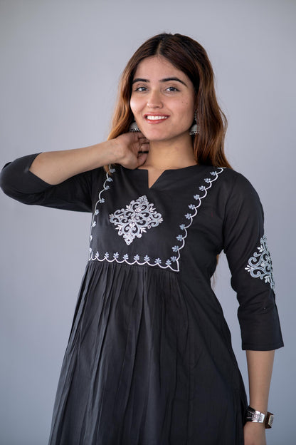 BLACK EMBROIDERED KURTA -NVKS765