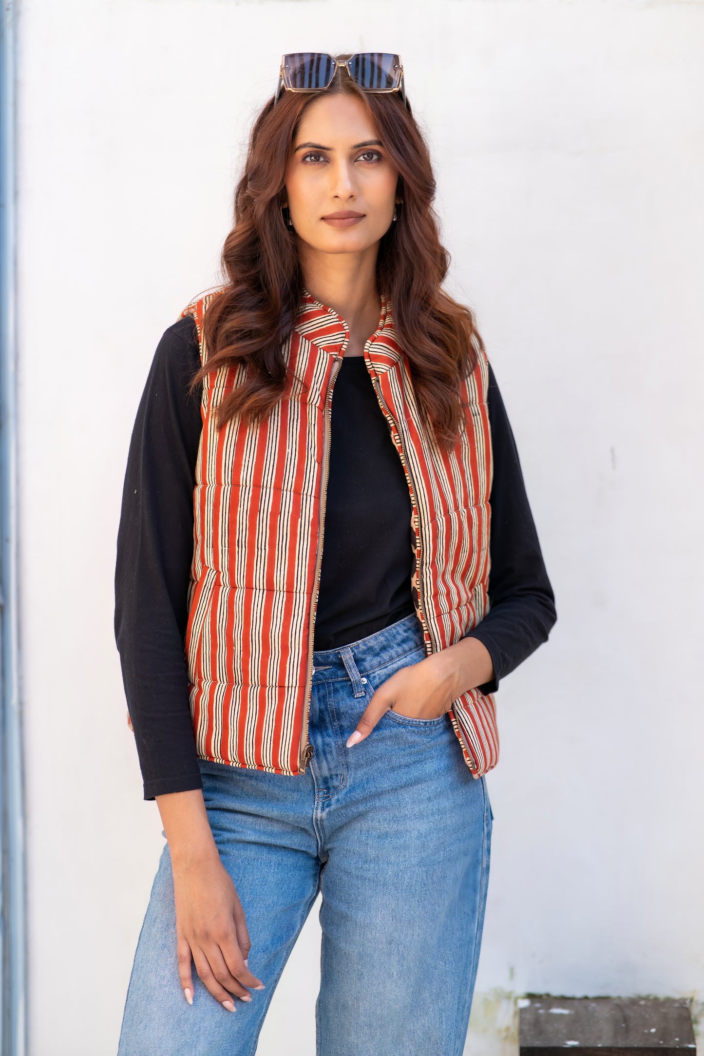 Geometric Reversible Quilted Sleeveless Jacket-NVQJ628