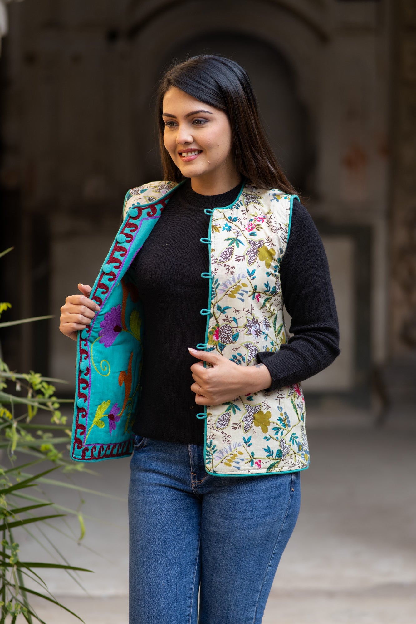 Suzani Embroidered Reversible Turquoise Jacket-NVQJ585