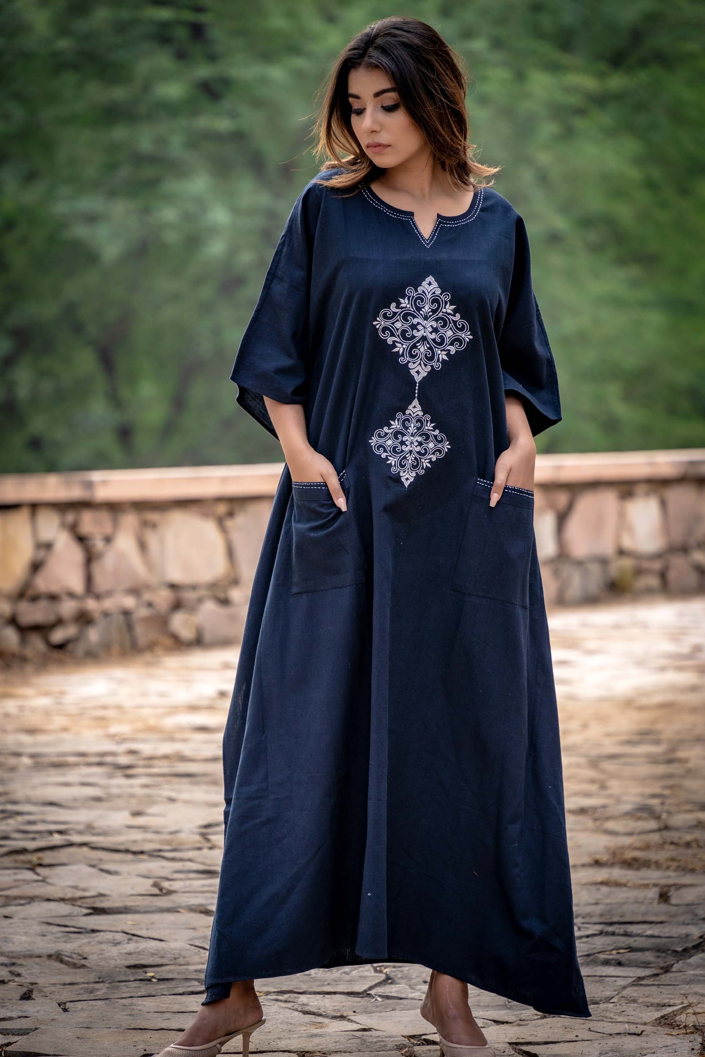 BLACK EMBROIDERED KHARI COTTON KAFTAN-NVK259