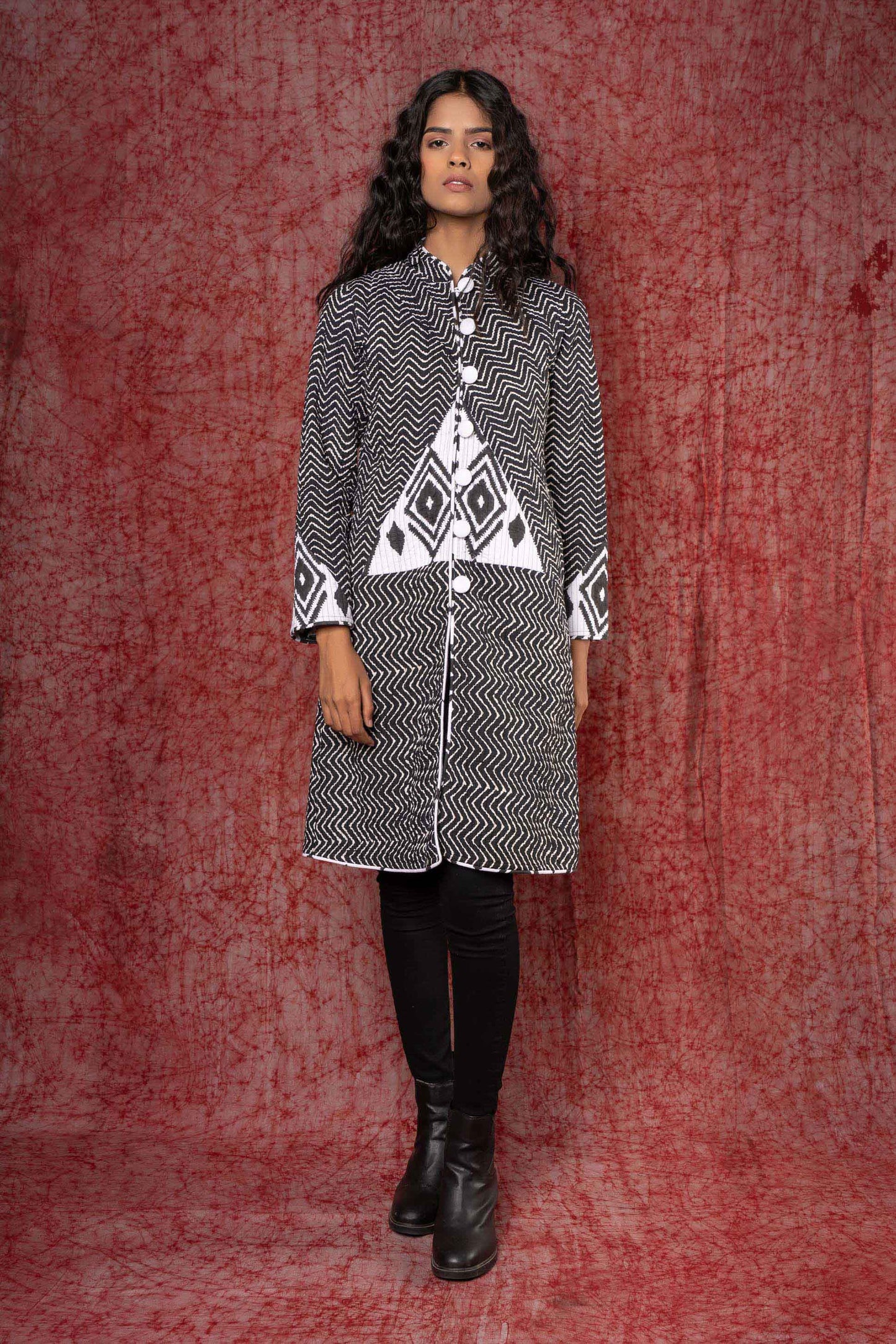 Black White Block Printed Applique Reversible Quilted Coat-NVQJ416