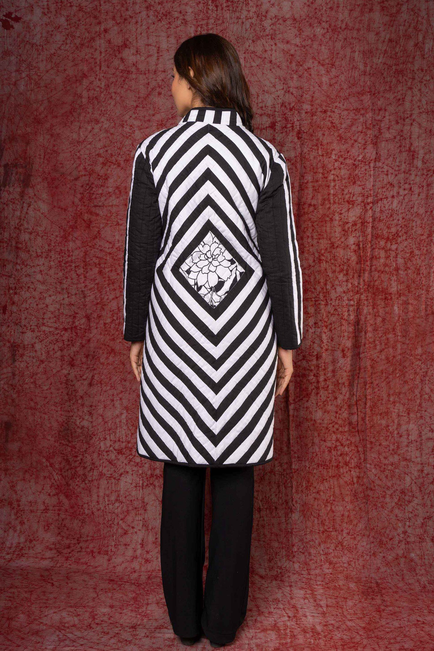 Black White Quilted Applique Coat-NVQJ409