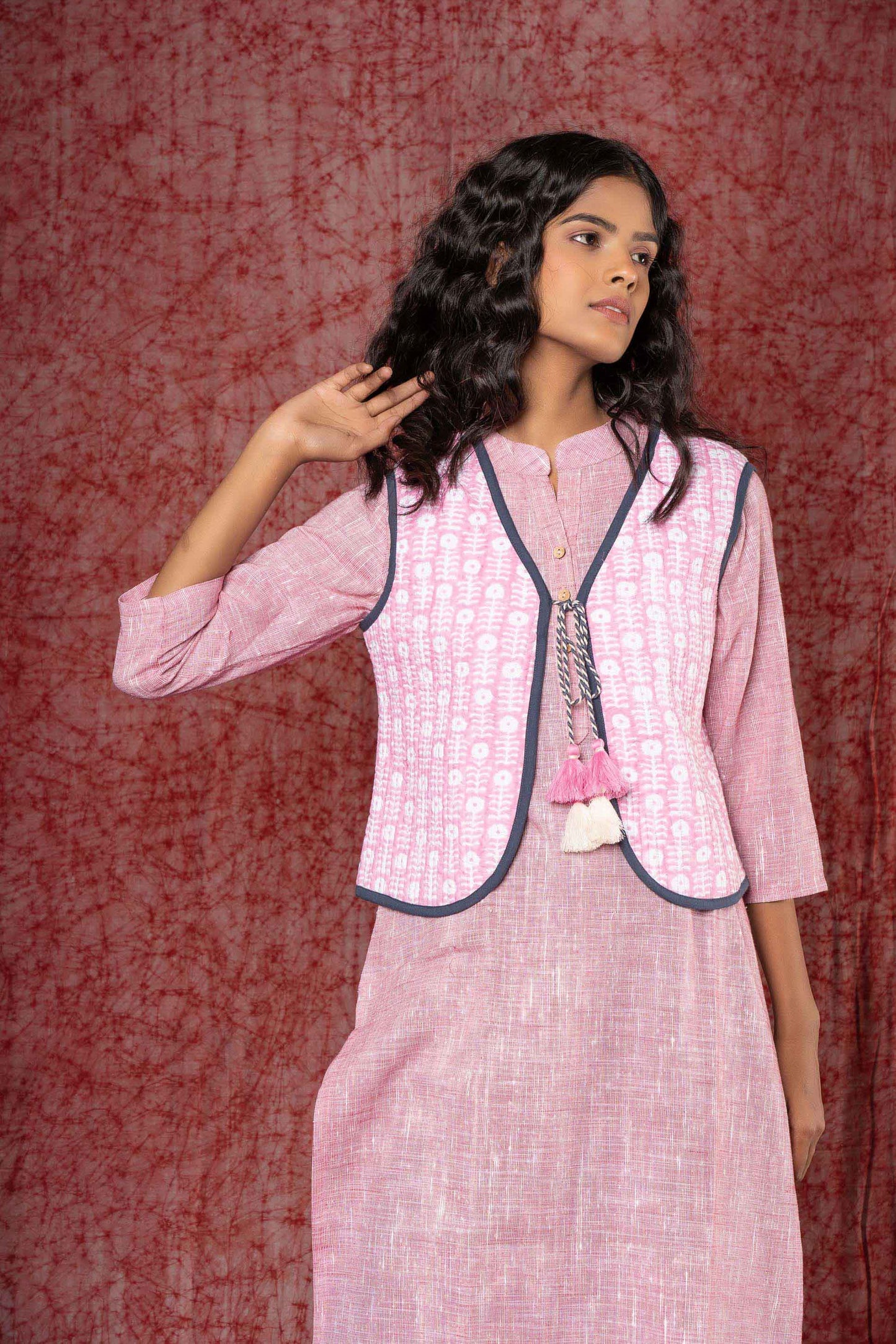 Pink Quilted Reversible Sleeveless Short Jacket-NVQJ398