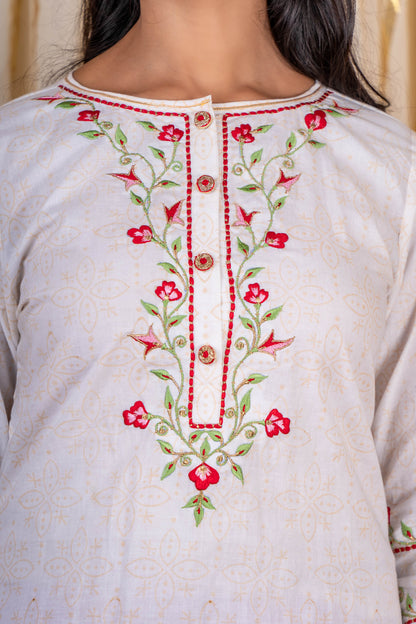 Off White Embroidered Kurta Pant Set-KS207