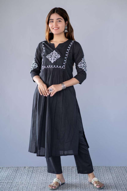 BLACK EMBROIDERED KURTA PANT SET-NVKS731