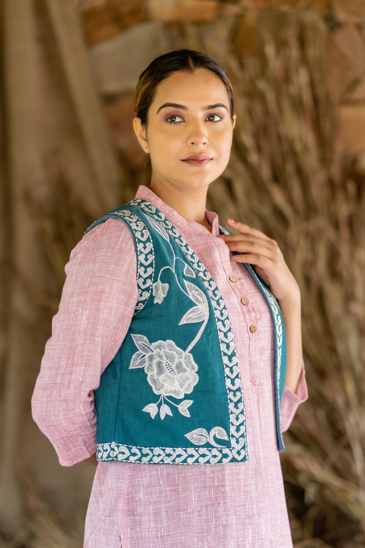 Teal Green Embroidered Sleeveless Jacket- NVQJ466